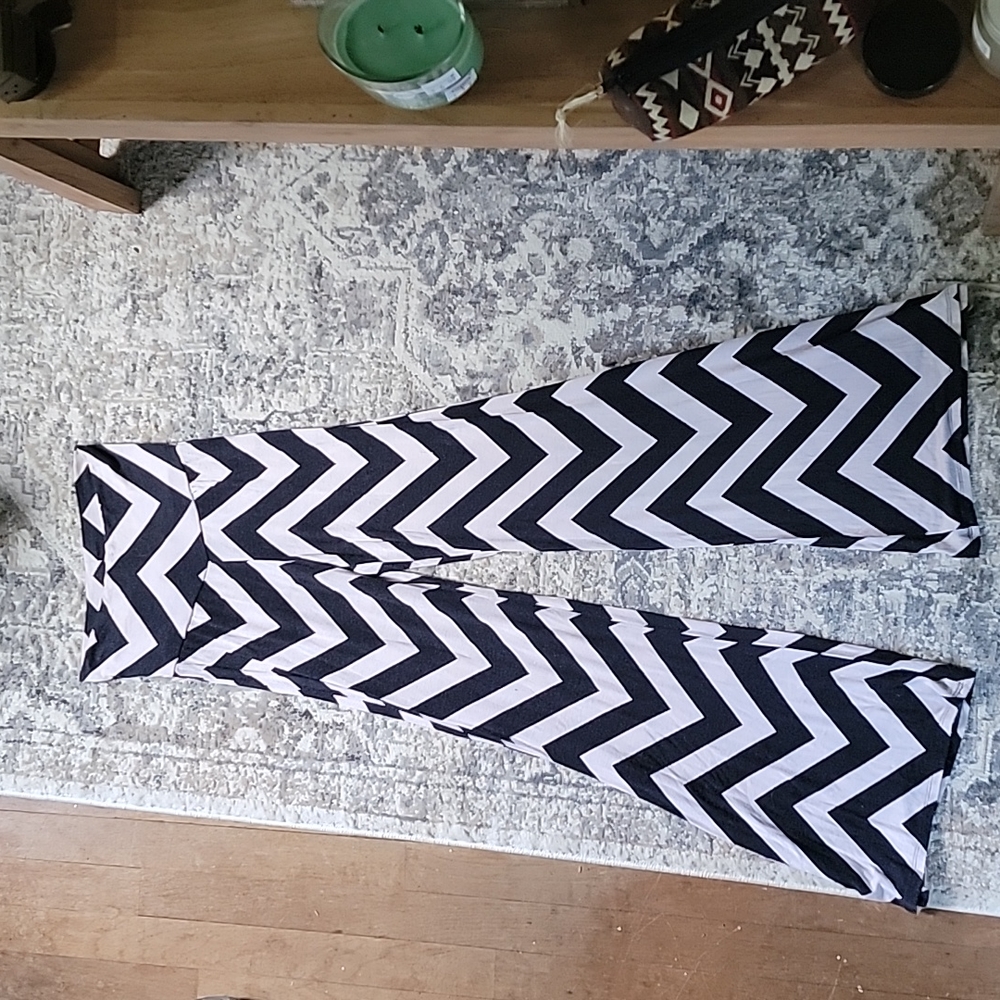 Capris - Picture 1 of 4